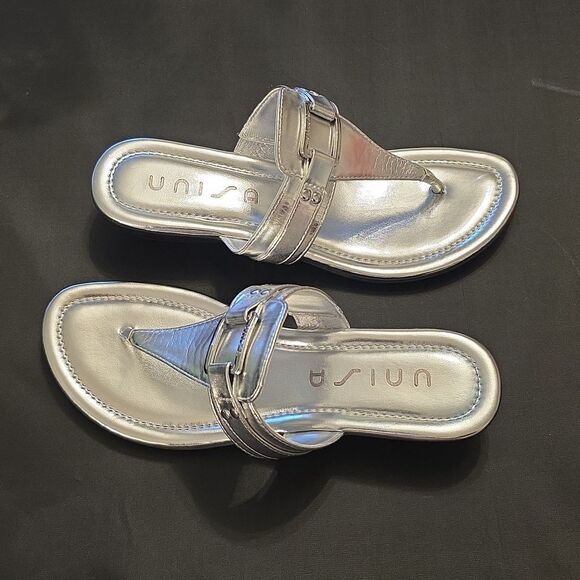 BRAND NEW UNISA METALLIC MULE THONG WOMEN'S SANDALD - Picture 12 of 15